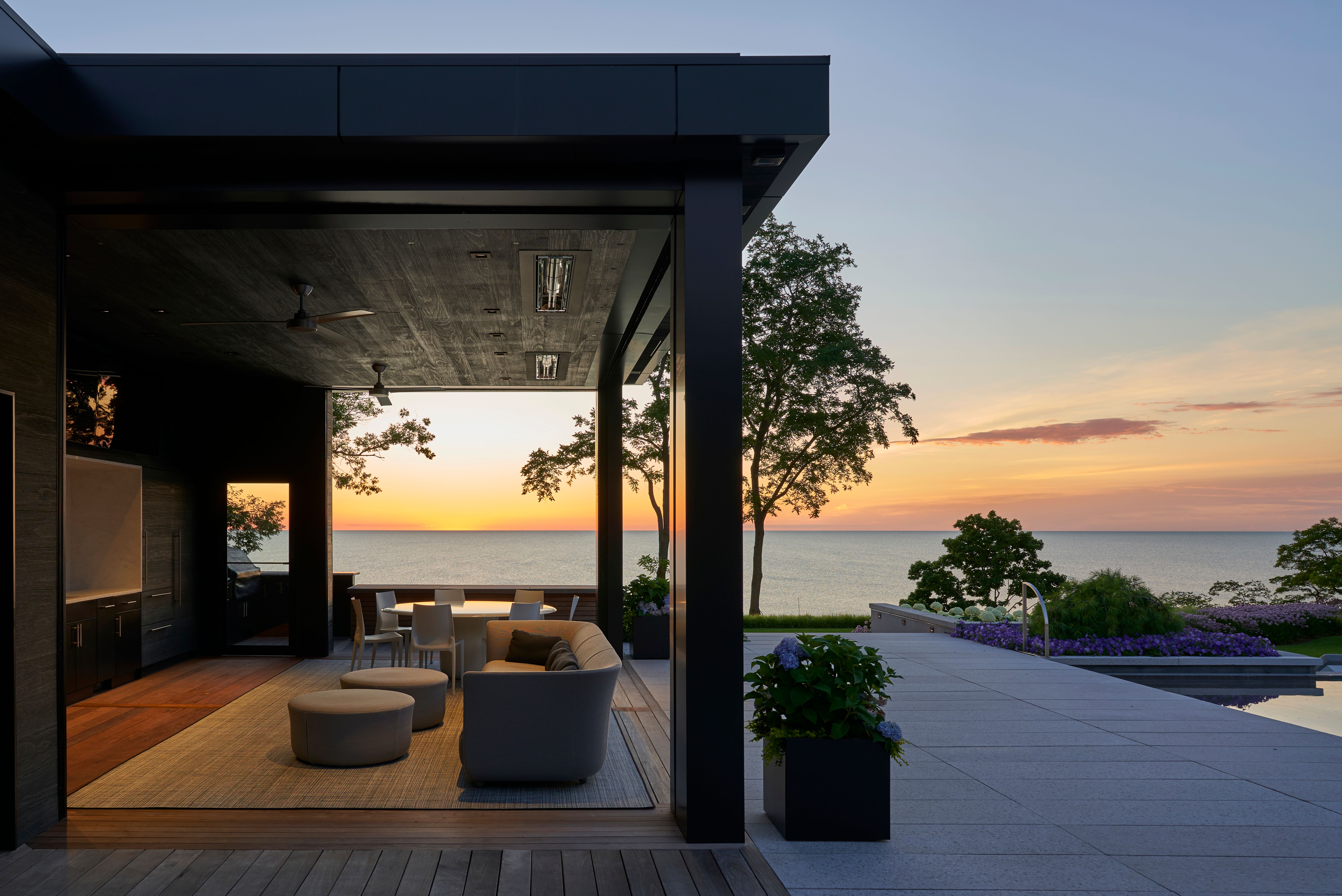 Lakeside Contemporary indoor outdoor space